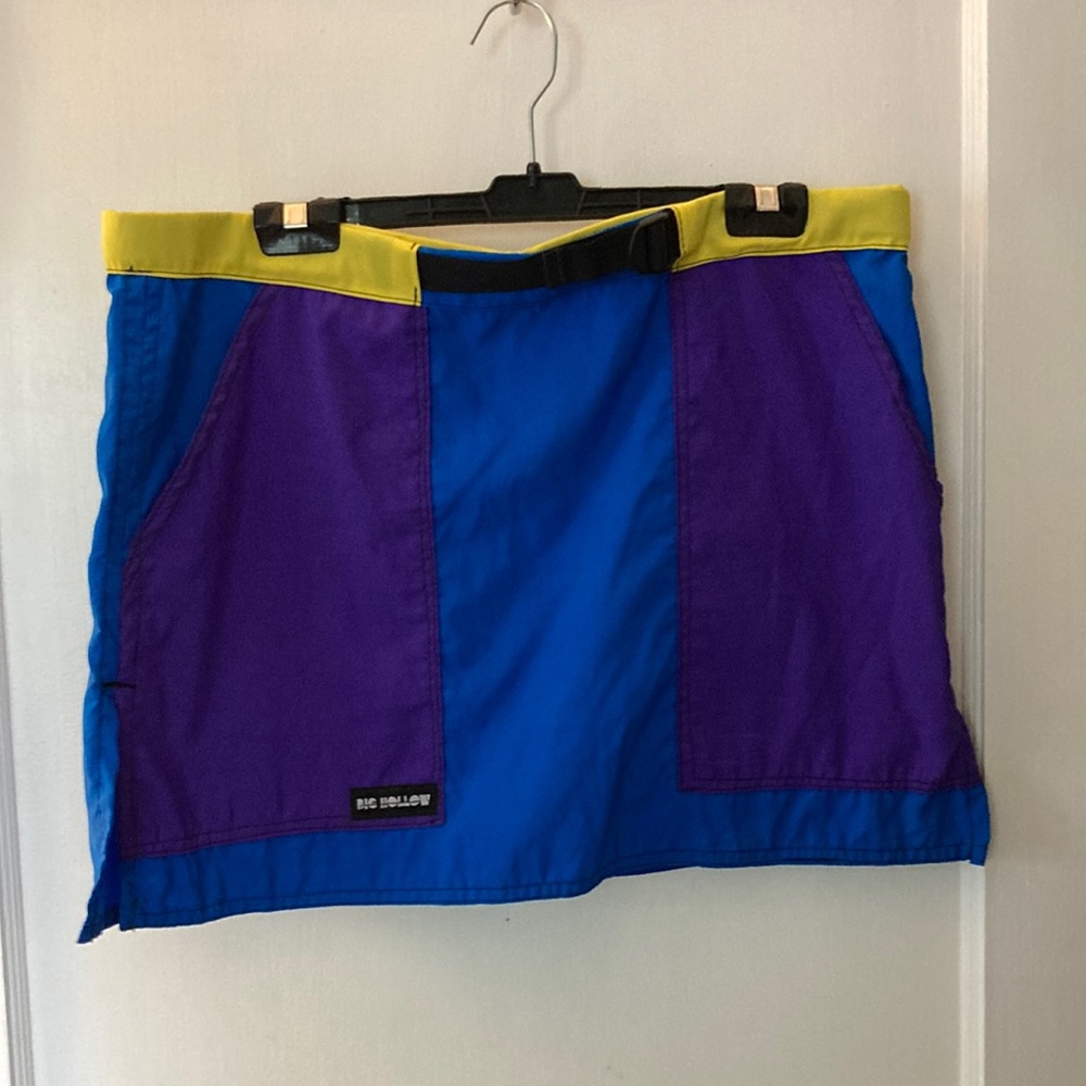 Big Hollow Sport Skirt - Size 8